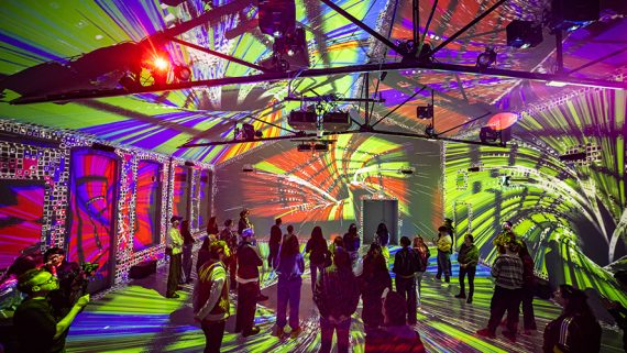 HYB_Illusions_08_Panting